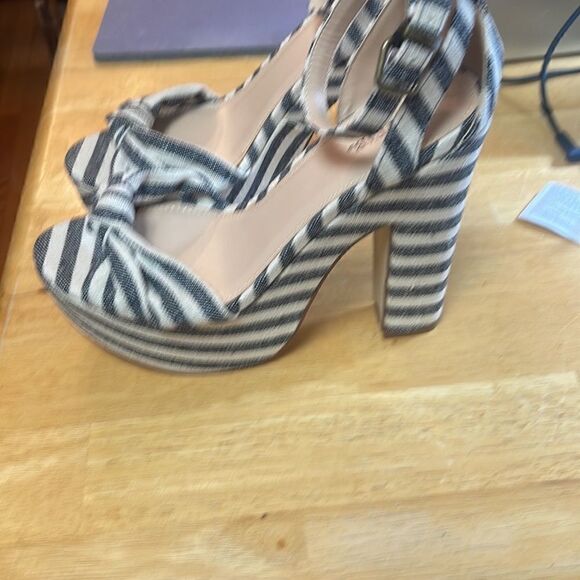 JustFab Lauren Sandals   - Picture 1 of 4